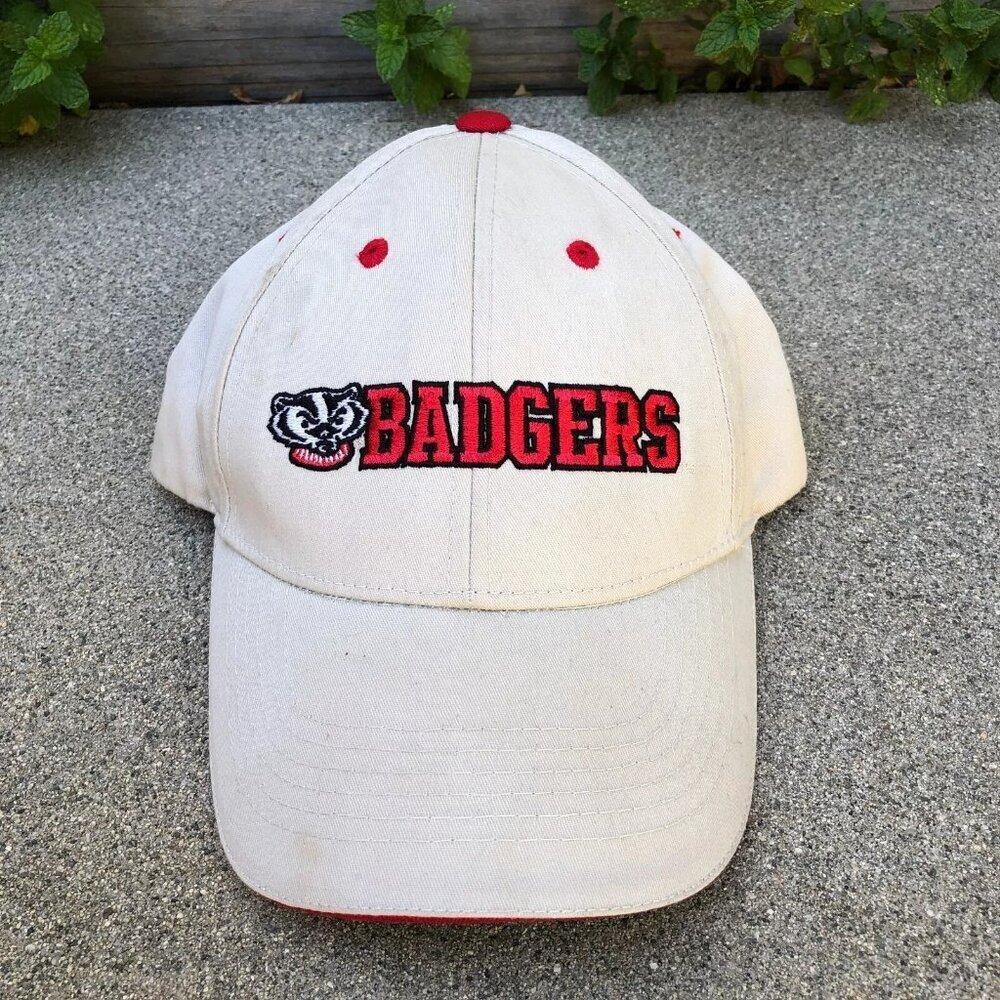 Vintage CAPTIVATING HEADGEAR Wisconsin Badgers Hat Men's Khaki OS University Cap